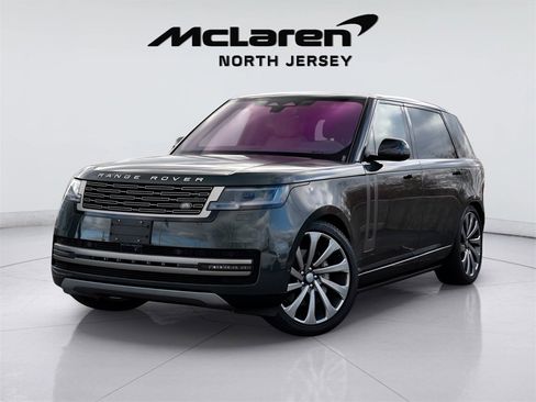 Used 2023 Land Rover Range Rover Long Wheelbase SE image 1