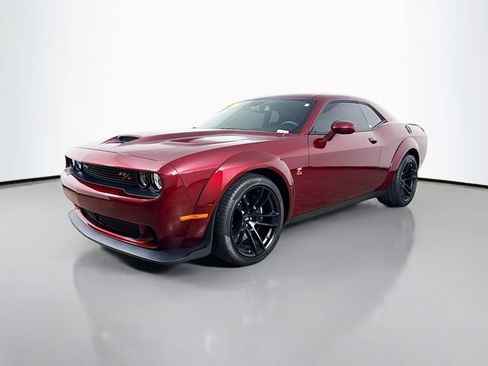 Used 2023 Dodge Challenger R/T Scat Pack RWD image 3