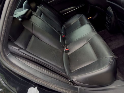 Used 2019 Chrysler 300 S w/ 300S Premium Group 2 RWD image 16