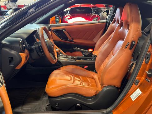 Used 2017 Nissan GT-R Premium w/ Premium Interior Package AWD/4WD image 14