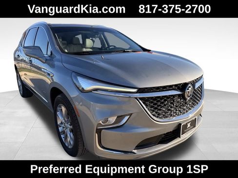 Used 2023 Buick Enclave Avenir image 5
