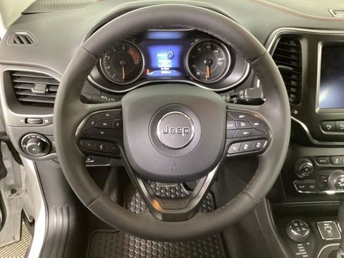 Used 2023 Jeep Cherokee Trailhawk image 18