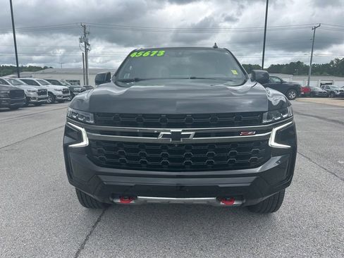 Used 2021 Chevrolet Suburban Z71 w/ Z71 Off-Road Package AWD/4WD image 2