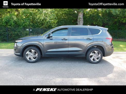 Used 2023 Hyundai Santa Fe SE AWD/4WD image 2
