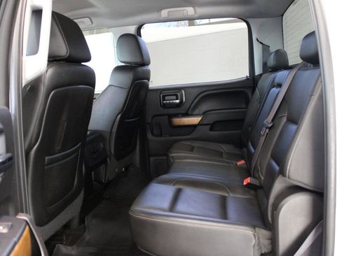Used 2015 Chevrolet Silverado 2500 LTZ w/ LTZ Plus Package image 10