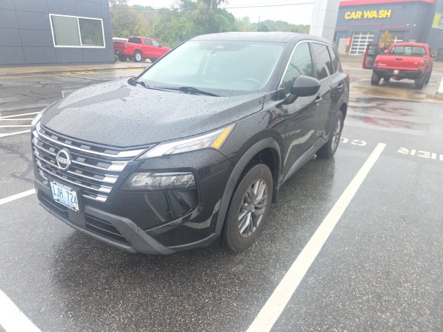 Used 2024 Nissan Rogue S AWD/4WD image 1