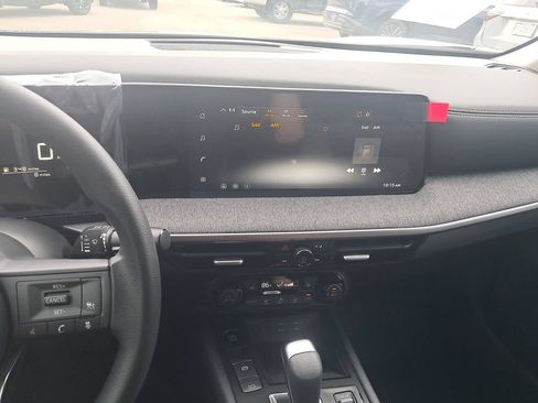 New 2026 Nissan Kicks SV w/ Interior Electronics Package FWD image 18