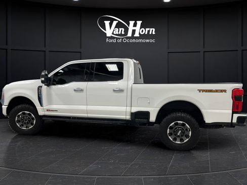 Used 2023 Ford F350 Platinum w/ Tremor Off-Road Package AWD/4WD image 4