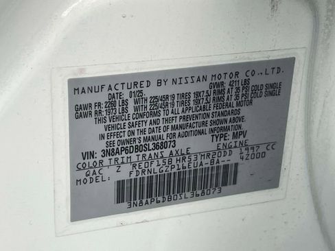 Used 2025 Nissan Kicks SR image 20