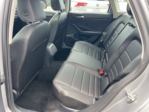 Certified 2024 Volkswagen Jetta SE FWD image 21