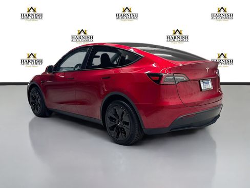Used 2024 Tesla Model Y Long Range AWD/4WD image 7