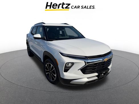 Used 2025 Chevrolet TrailBlazer LT image 1