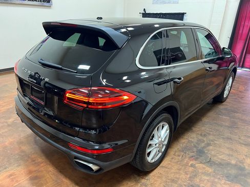Used 2016 Porsche Cayenne AWD/4WD image 46