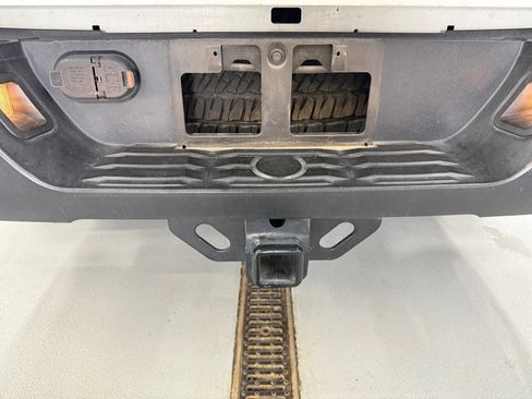 Used 2019 Toyota Tundra Limited w/ Limited Premium Package AWD/4WD image 31
