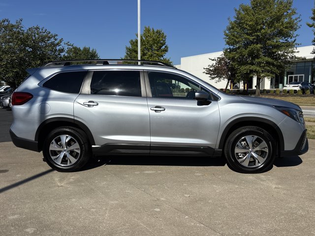 Used 2024 Subaru Ascent Premium w/ Convenience Package AWD/4WD image 2