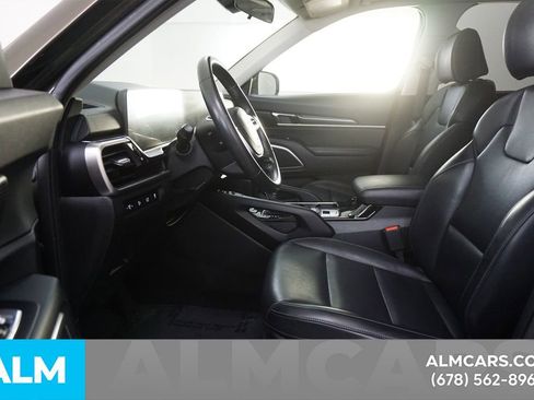 Used 2025 Kia Telluride S FWD image 16