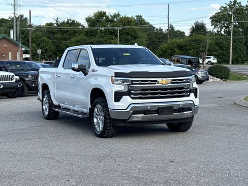 Used 2026 Chevrolet Silverado 1500 LTZ w/ LTZ Premium Package AWD/4WD image 3