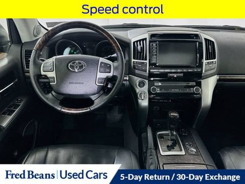 Used 2014 Toyota Land Cruiser AWD/4WD image 30