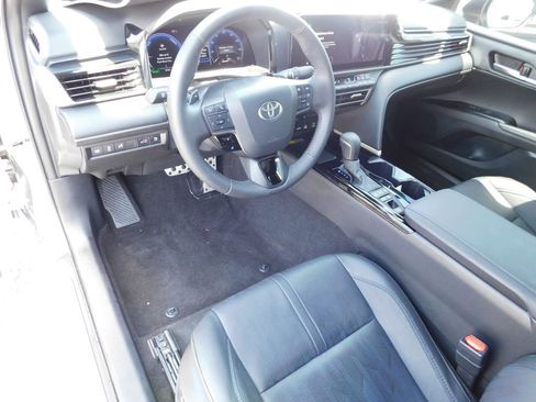 Used 2025 Toyota Camry XSE w/ Premium Package FWD image 15