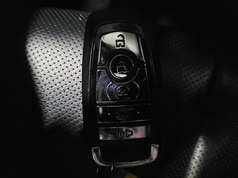 Used 2022 Lincoln Corsair AWD w/ Equipment Group 101A image 32