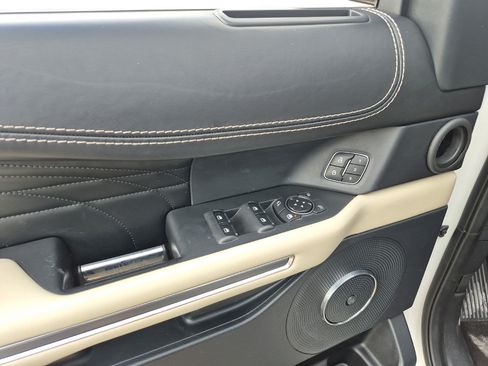 Used 2021 Ford Expedition Platinum RWD image 25