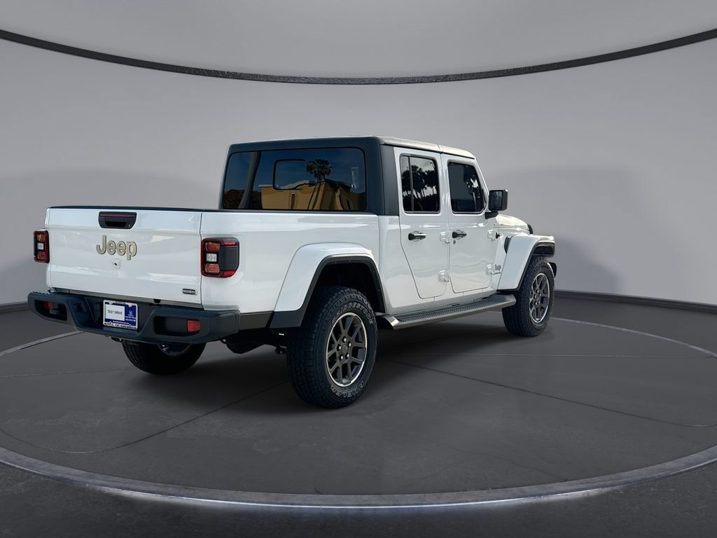 Used 2022 Jeep Gladiator Overland w/ LED Lighting Group AWD/4WD image 11