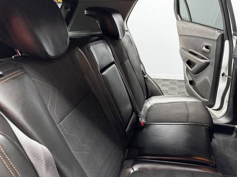 Used 2019 Chevrolet Trax LT w/ LT Convenience Package image 48