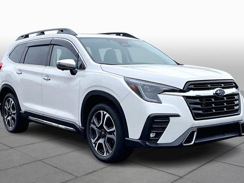 Used 2023 Subaru Ascent Touring image 3