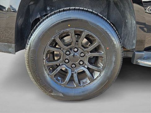 Used 2016 GMC Yukon SLT image 25