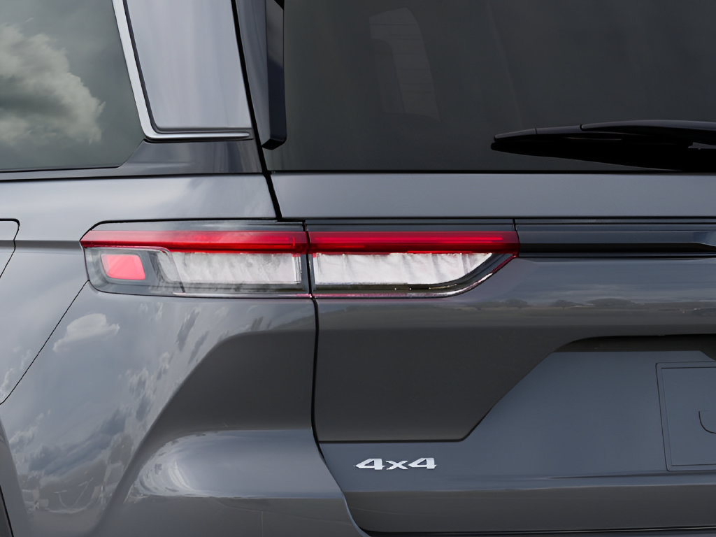 New 2027 Jeep Grand Cherokee Limited AWD/4WD image 10