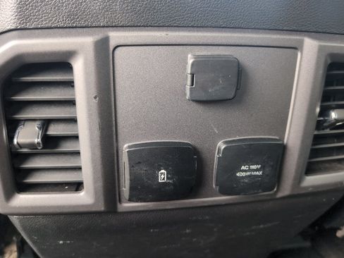 Used 2018 Ford F150 XLT w/ Equipment Group 302A Luxury AWD/4WD image 18