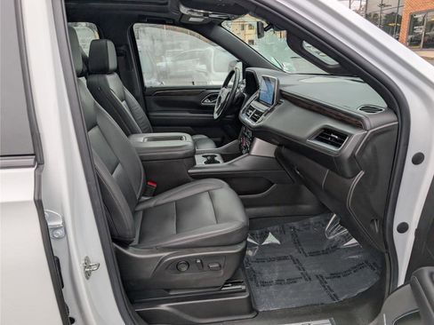 Used 2021 Chevrolet Tahoe Z71 w/ Luxury Package image 11