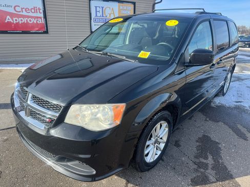 Used 2014 Dodge Grand Caravan SXT image 1