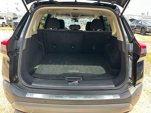 Used 2023 Nissan Rogue SV FWD image 17
