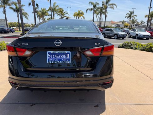 Used 2024 Nissan Altima 2.5 SV FWD image 5