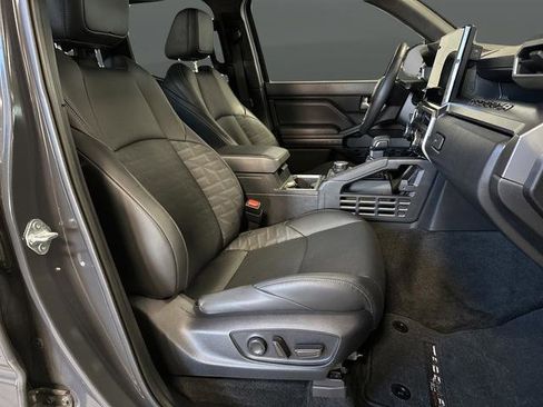 Used 2024 Toyota Tacoma TRD Sport w/ TRD Sport Premium Package image 33