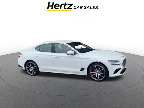 Used 2025 Genesis G70 2.5T image 1