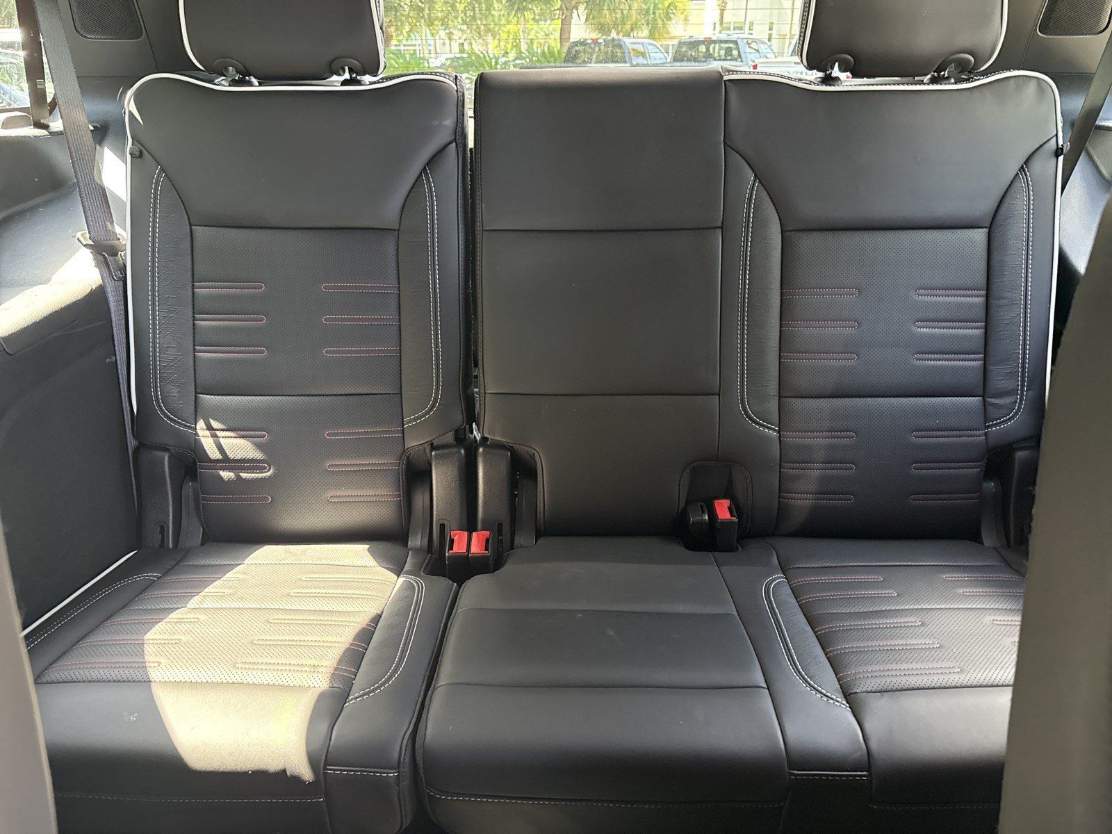 Used 2025 GMC Yukon AT4 Ultimate AWD/4WD image 23