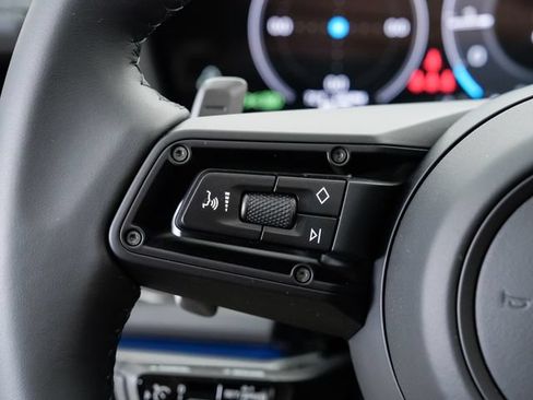 Certified 2025 Porsche Panamera 4 AWD/4WD image 13