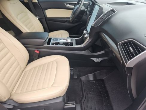 Used 2024 Ford Edge SEL w/ Convenience Package image 13