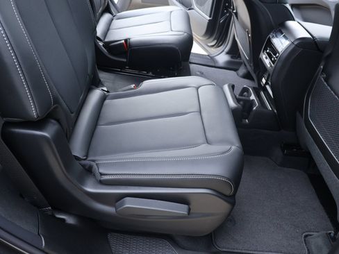 New 2026 Jeep Grand Cherokee L Limited AWD/4WD image 16