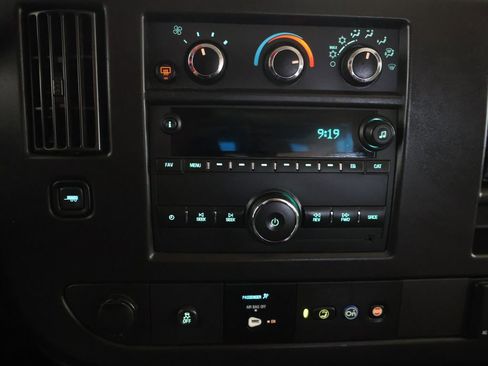 Used 2023 Chevrolet Express 3500 LS image 20