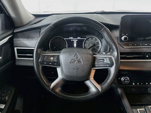 Used 2024 Mitsubishi Outlander SE FWD image 18