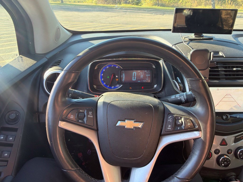 Used 2015 Chevrolet Trax LT w/ LT Sun and Sound Package FWD image 6
