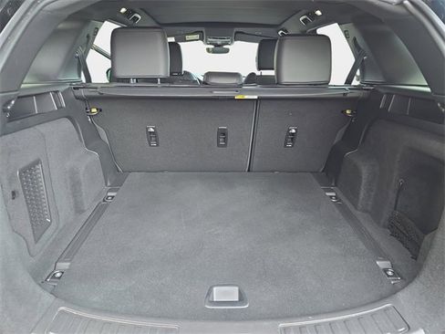 Used 2024 Land Rover Discovery Sport Dynamic SE image 12