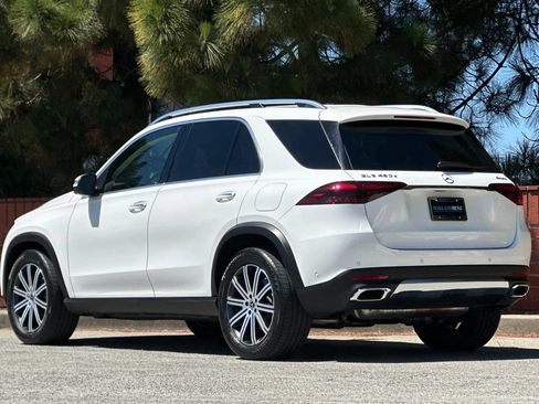 Certified 2025 Mercedes-Benz GLE 450e 4MATIC w/ Winter Package image 7