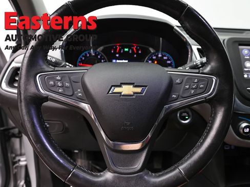 Used 2019 Chevrolet Equinox LT w/ Driver Convenience Package AWD/4WD image 10
