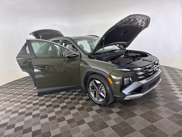 Used 2025 Hyundai Tucson SEL FWD image 16