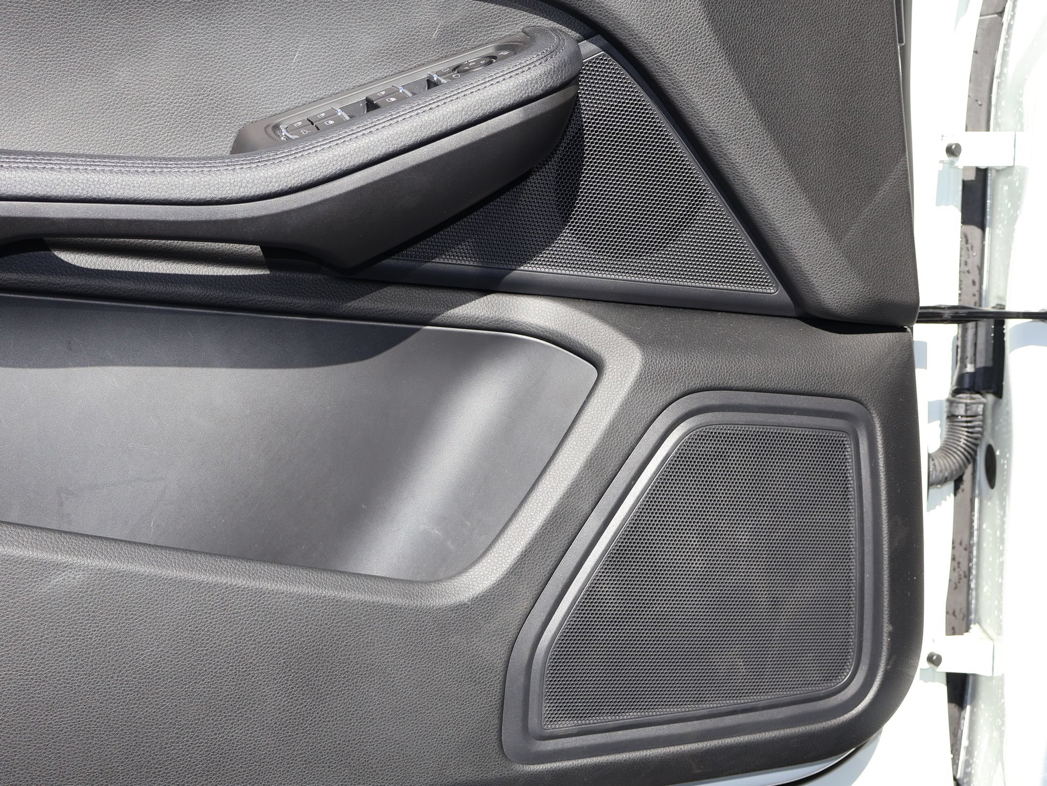 Used 2023 Porsche Macan AWD/4WD image 15