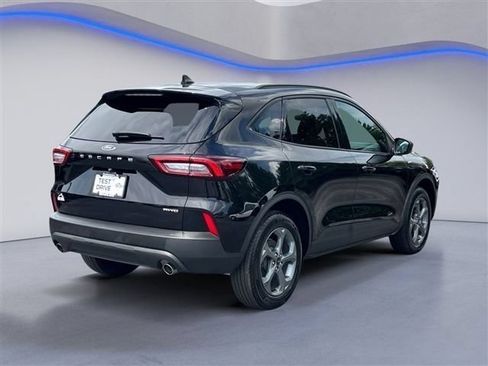 Certified 2025 Ford Escape ST-Line AWD/4WD image 6